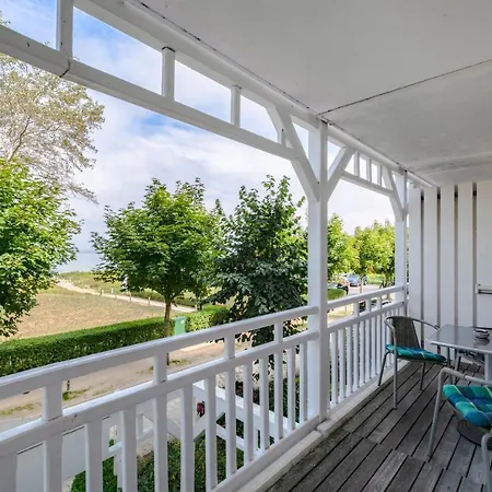 Seeschloss, App 14, Direkt An Der Strandpromenade, Toplage Apartment